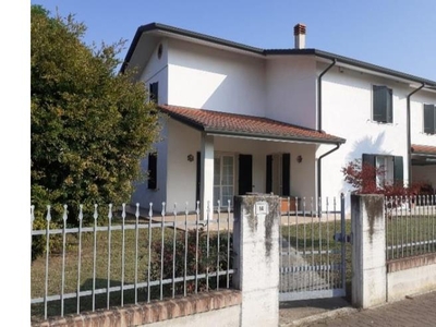 Villa in vendita a Cerea, Via Falcone 14