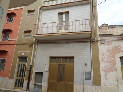 Casa indipendente di 3 vani /120 mq a Valenzano
