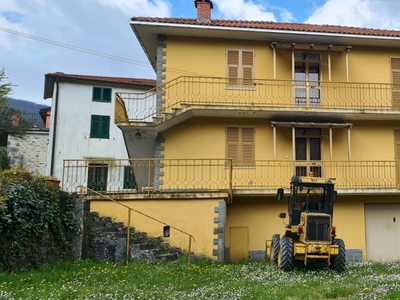 Vendita: Casa Bifamiliare - 125000 € - San Colombano Certenoli