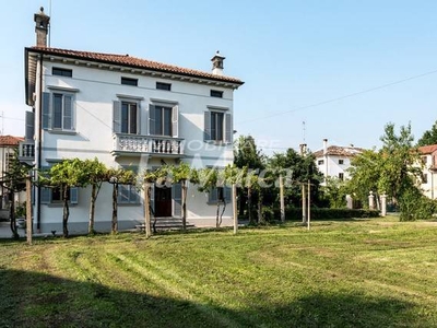 Villa con terrazzo, Treviso santa maria del rovere
