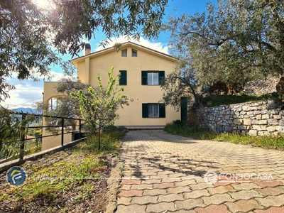 villa in vendita a Arnasco