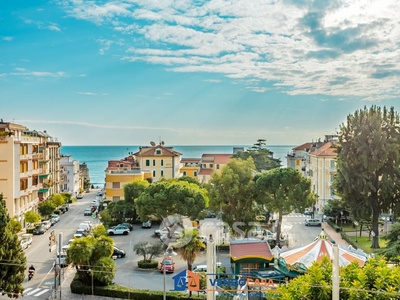 Appartamento in Vendita in Via A Solva 1 a Alassio