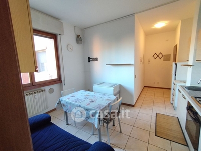 Appartamento in Vendita in Via Capuana 50 a Rho