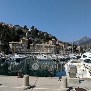 Appartamento in Vendita in Via del Porto 2 a Arenzano