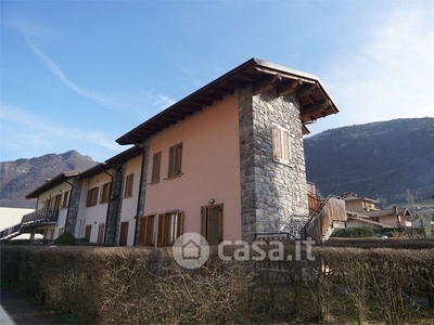 Appartamento in Vendita in Via Duca D'Aosta a Villa d'Ogna