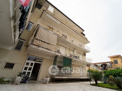Appartamento in Vendita in Via Giacomo Leopardi 1 a Giugliano in Campania