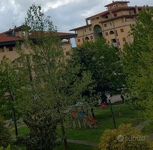 Camere femminili in appartamento a QUATTROMIGLIA