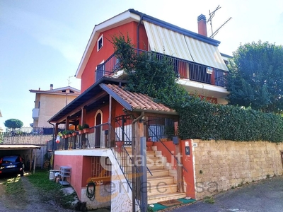 Casa Bi/Trifamiliare in Vendita in Via Marmorelle 439 a Monte Compatri