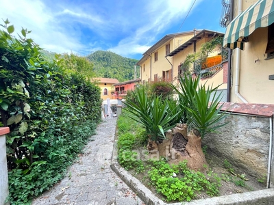 Casa indipendente in Vendita in Piazza Veneto 4 a Montignoso