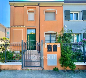 Casa indipendente in Vendita in Via Castore 43 a Rimini