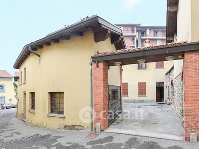 Casa indipendente in Vendita in Via Galimberti a Cantù