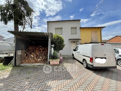 Casa indipendente in Vendita in Via Romana Ovest 210 a Porcari