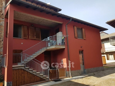 Casa indipendente in Vendita in Via Vittorio Veneto 13 a Caronno Varesino