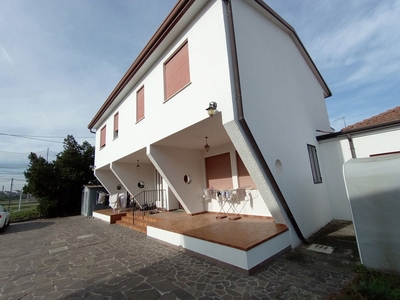 Casa Indipendente in Villaggio Busonera Via Vii Strada, 10, Cavarzere (VE)