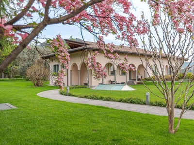 Esclusiva villa di 650 mq in vendita Almenno San Salvatore, Lombardia