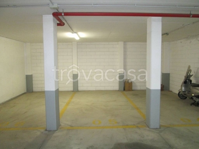 Garage in vendita a Cagliari via Is Maglias 131 - 09122 Cagliari (ca), 131