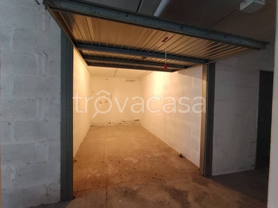 Garage in vendita a Monteroni di Lecce via Alcide De Gasperi