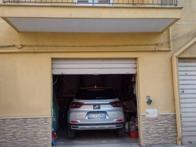 Garage in vendita a Mussomeli via San Massimiliano Kolbe