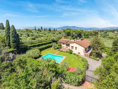 Meravigliosa residenza in vendita nel cuore della Toscana