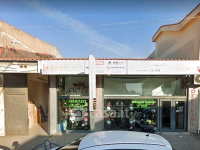 Negozio/Locale commerciale in Vendita in a Melito di Napoli