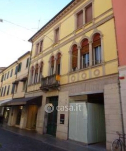Negozio/Locale commerciale in Vendita in Corso Garibaldi 43 a Pordenone