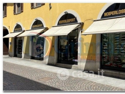 Negozio/Locale commerciale in Vendita in Corso Italia 52 a Abbiategrasso