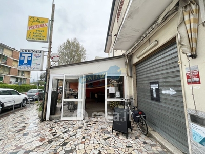 Negozio/Locale commerciale in Vendita in Quartiere Anna Frank a Viareggio