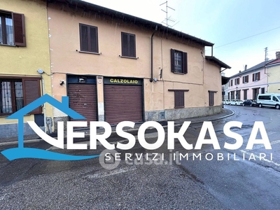 Negozio/Locale commerciale in Vendita in Via Enrico Toti 29 a Bovisio-Masciago