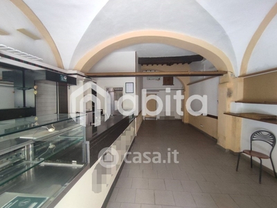 Negozio/Locale commerciale in Vendita in Via Giuseppe Mazzini 42 a San Giovanni Valdarno