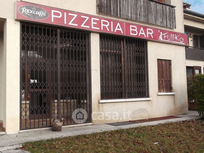 Negozio/Locale commerciale in Vendita in Via IV Novembre a Cison di Valmarino