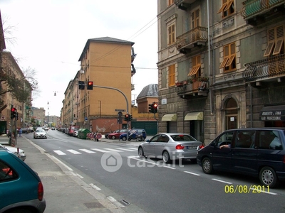 Negozio/Locale commerciale in Vendita in Via Teglia 2 a Genova