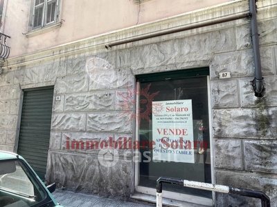 Negozio/Locale commerciale in Vendita in Via Zeffiro Massa 87 a Sanremo