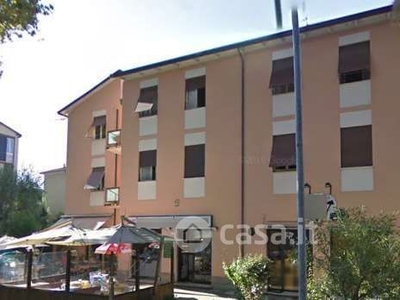 Negozio/Locale commerciale in Vendita in Viale II Giugno a Forlì