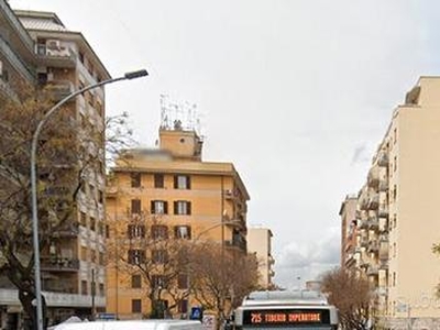 PARIOLI-TRILOCALE con BALCONE