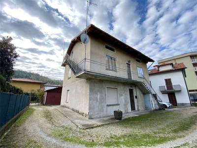 Porzione di casa in Vendita a Oggiono