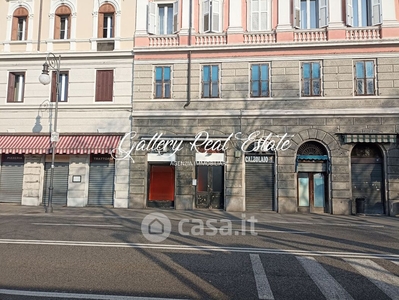 Negozio/Locale commerciale in Vendita in Viale Miramare 11 a Trieste