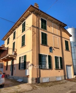 Stabile / Palazzo in Vendita in Strada Provinciale 45 15 -12 a Castana