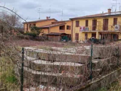Terreno Edificabile in vendita a Gualtieri via Giuseppe Gorini