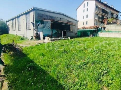 Terreno Residenziale in vendita a Montano Lucino via 4 Novembre