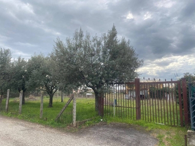 Terreno Residenziale in vendita a Roma via Arischia, 3