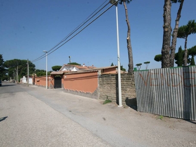 Terreno Residenziale in vendita a Roma via Villabassa