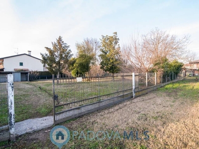 Terreno Residenziale in vendita a Selvazzano Dentro via euganea