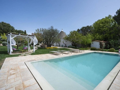 Trullo Amarcord with private pool