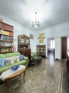 Vendita Appartamento Via Santa Chiara, Genova