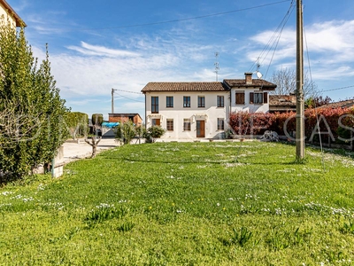 Villa a schiera in vendita a San Felice Sul Panaro Modena