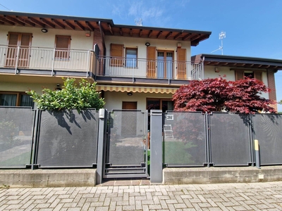 Villa a schiera in vendita a Stezzano Bergamo