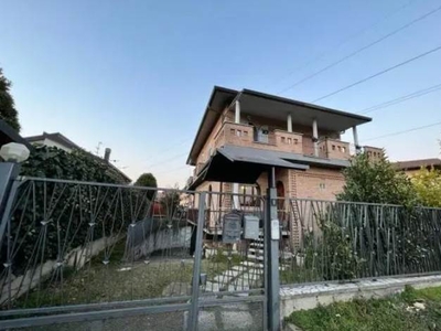 Villa in vendita a Cesano Maderno Monza Brianza