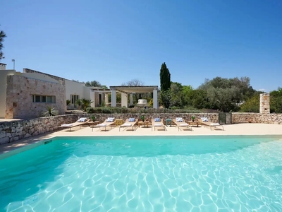 Villa in vendita a Ostuni, 3 camere, piscina e sauna