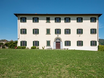 Villa in vendita a Pescia Pistoia