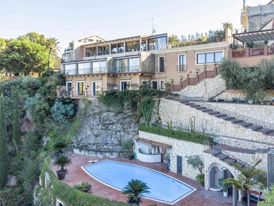 Villa in vendita a Taormina Messina Mazzarò
